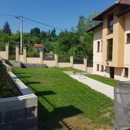 Holiday Home Beige House Сasa de vacaciones Sarajevo